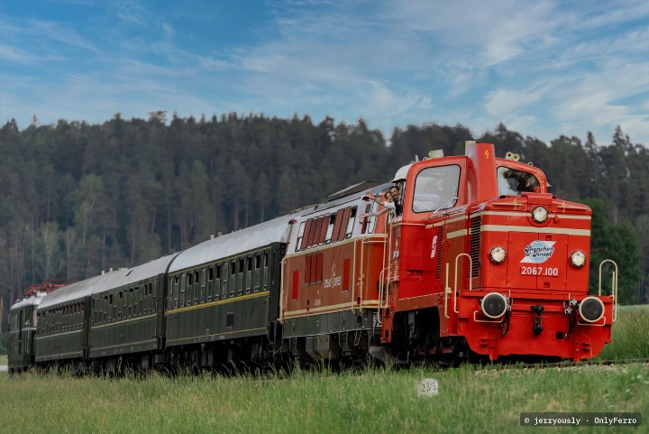 2067.100 bei Reblaus Express