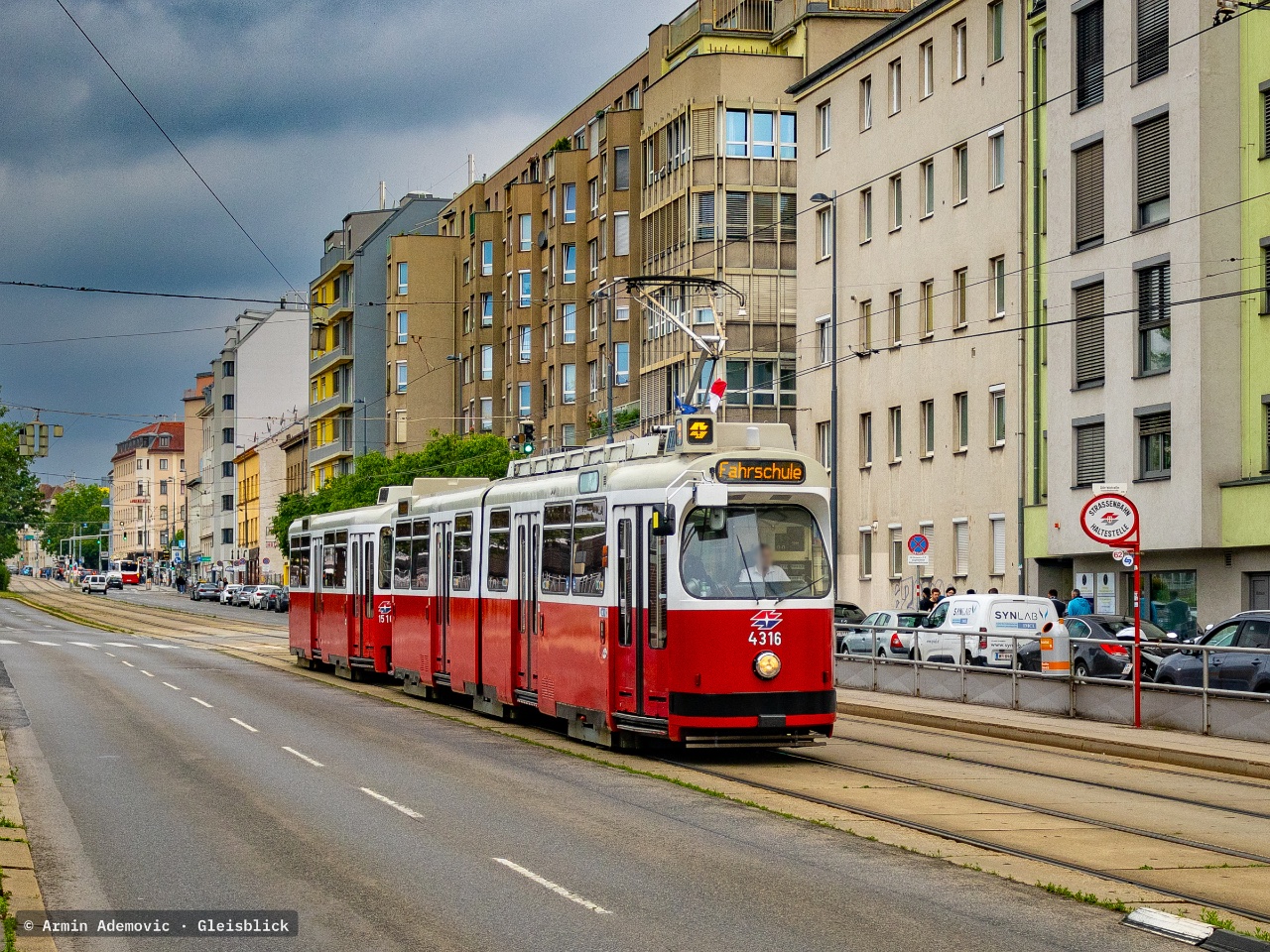 E2 4316 bei Wien Meidling / Eichenstraße