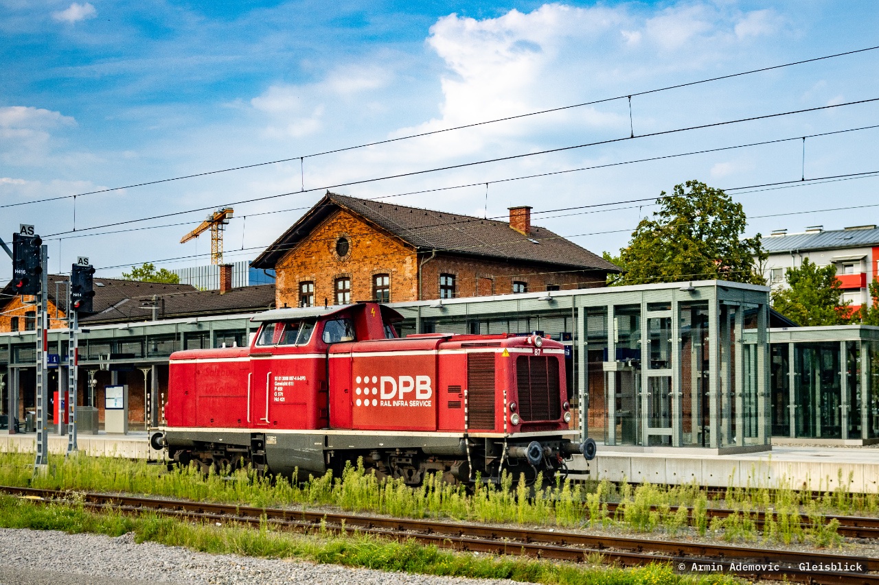 2000 087-4 bei Graz Ostbahnhof
