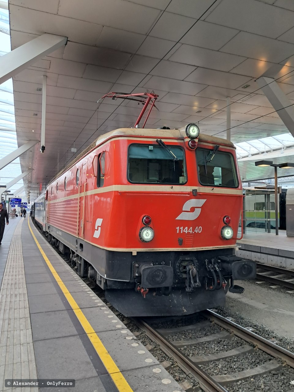 1144.40 bei Salzburg Hbf