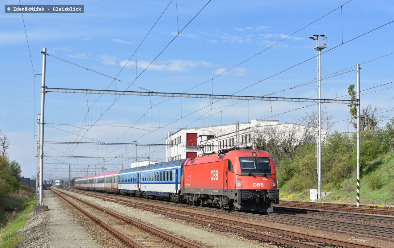 1216 238-6 bei Lužice