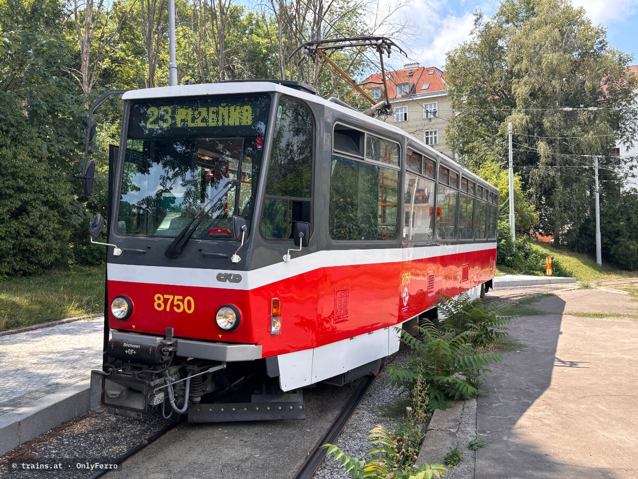 8750 bei Královka, Praha